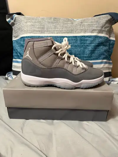 Jordan 11 Cool Grey 2021 USED Size 9.5, View more