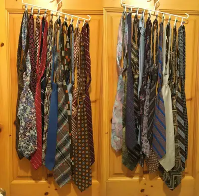 29 CRAVATES ASSORTIES (POUR 60$), View more