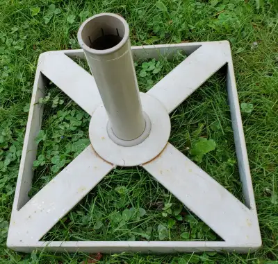 PATIO UMBRELLA METAL STAND - BASE METALLIQUE PARAPLUIE de PATIO, View more
