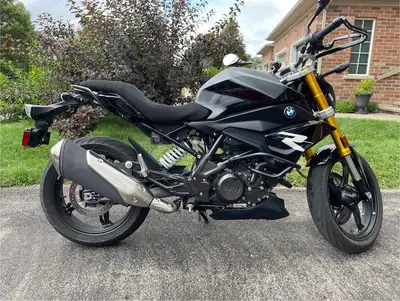 2023 BMW G310R Excellent condition, meticulously maintained. 2nd owner, currently at 6100km. BMW War...