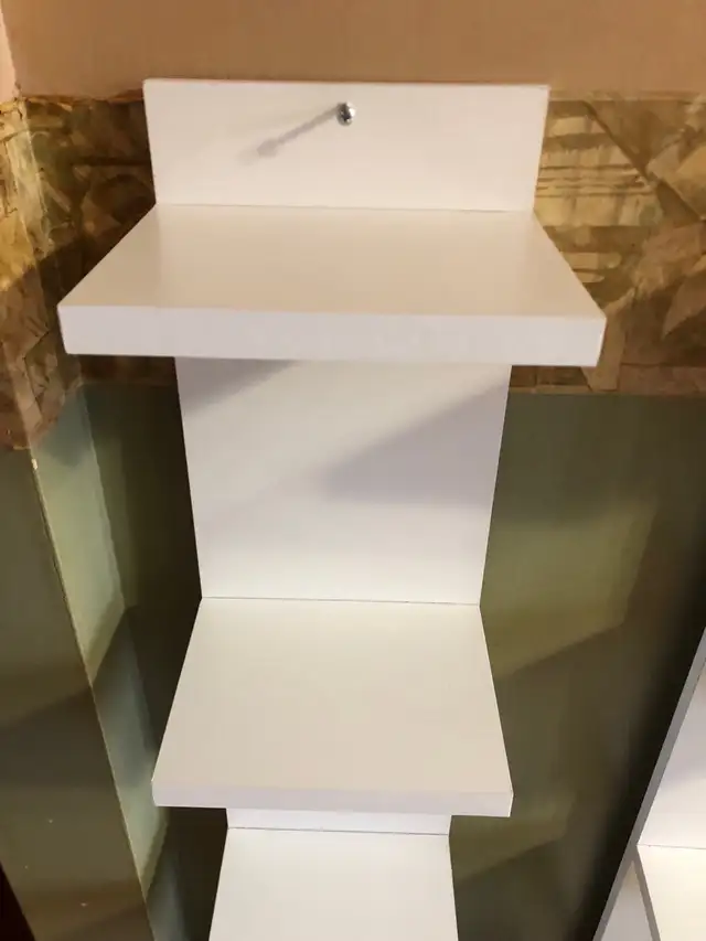  2 étagères  murale en mélamine neuf,100$ in Bookcases & Shelving Units in Longueuil / South Shore - Image 3