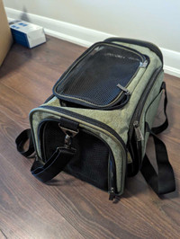 Expandable small cat travel bag