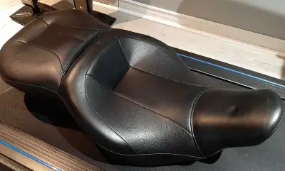 Used HD seat in great condition. This seat was on my Electra Glide 2007, but I installed Police seat...