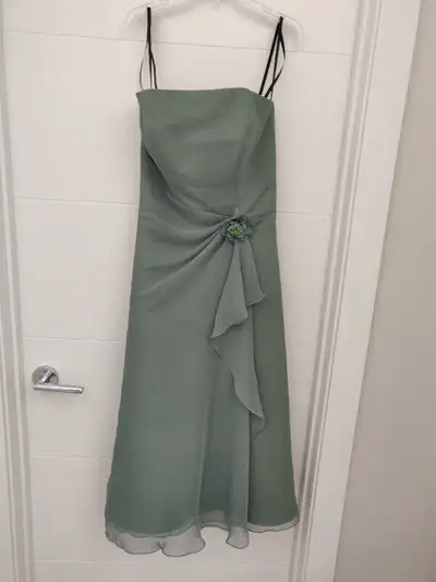 Bridesmaid / Grad / Graduation / Formal Strapless Dress - Size 4, View more