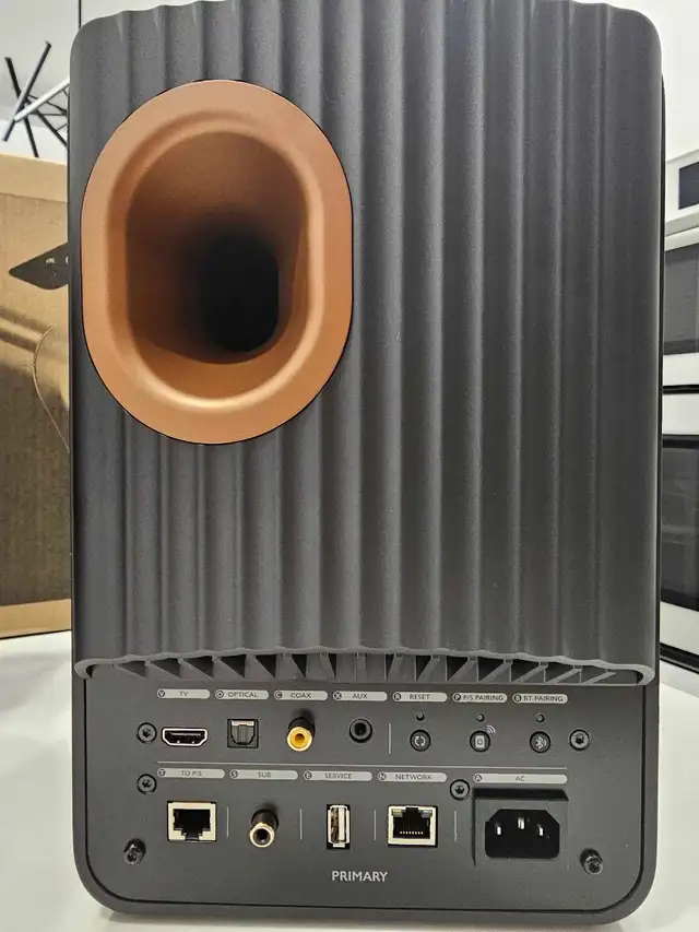 kef LS50 ii wireless powered speakers in Speakers in City of Toronto - Image 7