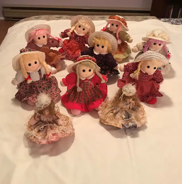 Poupées de collection prix négociable in Arts & Collectibles in Laurentides - Image 4