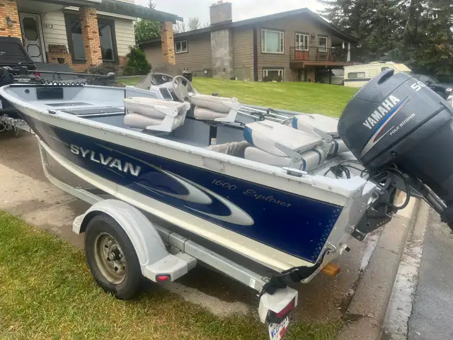 16ft aluminum fishing boat in Powerboats & Motorboats in Cranbrook - Image 3