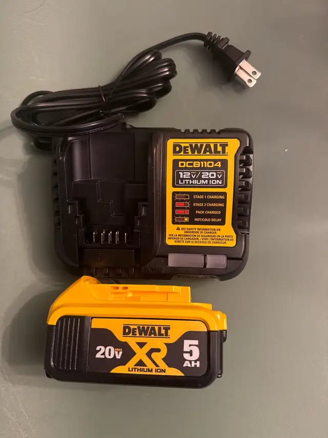 Brand New DEWALT 20V MAX Lithium-Ion XR 5.0 Ah Battery and Charg in Lawnmowers & Leaf Blowers in City of Toronto - Image 4