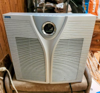 Lancaster Air purifier floor or wall mount  30-day warranty