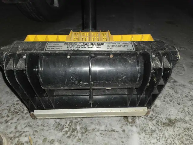 Noma Electric Snow Shovel in Snowblowers in City of Toronto - Image 6