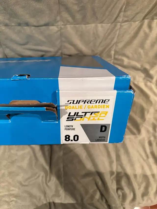 Bauer Supreme Ultra Sonic Goalie Skates Size 8 in Hockey in Markham / York Region - Image 6