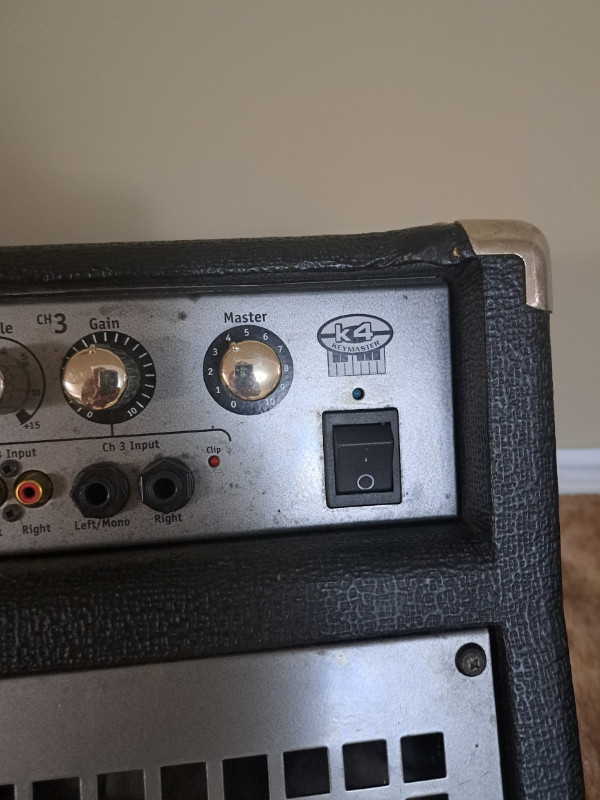 Traynor K4 Keyboard amp for sale in Amps & Pedals in Kitchener / Waterloo - Image 4