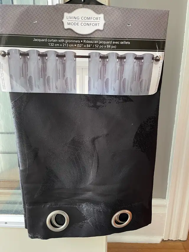 Brand new black curtain63838169722755120