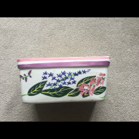 Ceramic flower pot 