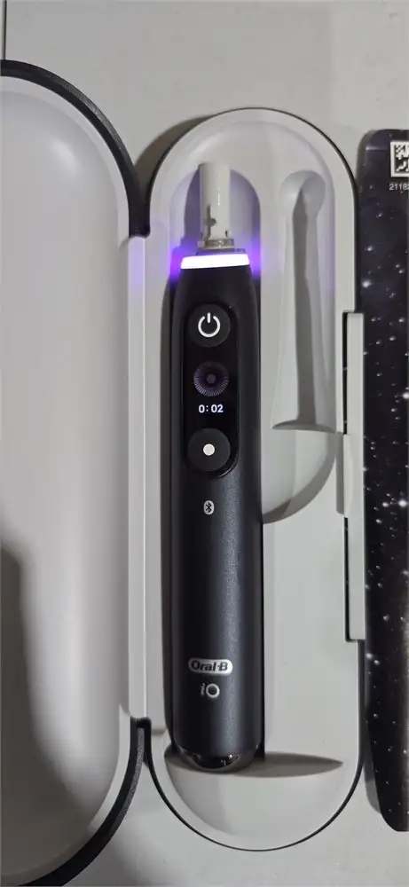 Oral-B iO Series 9 Electric Toothbrush with 4 Oral-B Replacement ...