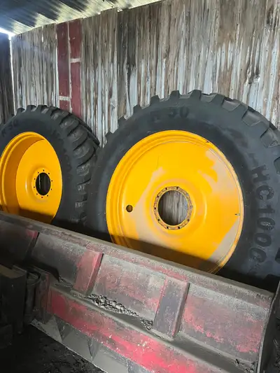 Mitas HC1000 sprayer tires, off of a Hagie AT520, VF 480/80 R50, OBO