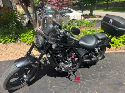 Beautiful DCT cruiser with customizable ride modes. Never dropped. Serviced at dealer and kept in ga...