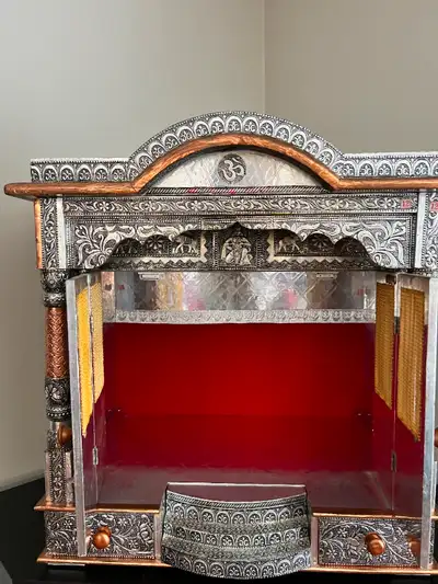 Aluminium and Copper Hindu Temple for sale. Use to for a few years, it is still like new condition.