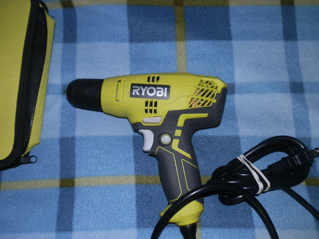 RYOBI 5.5-Amp Corded 3/8-inch Variable Speed Compact Drill/Drive dans Outils électriques  à Dartmouth - Image 4