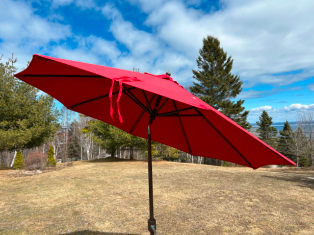 Parasol 12’ dans Mobilier pour terrasse et jardin  à Ville de Québec - Image 2