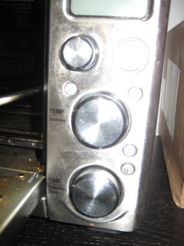 Toaster oven in Toasters & Toaster Ovens in City of Toronto - Image 5