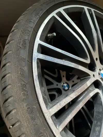 Selling a full set of staggered 20” BMW wheels and a full set of Michelin Pilot Sport 3 - 275/30 R20...