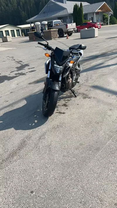 Honda CB500F Bought 3 years ago. Have been keeping up on the maintenance. Unfortunately just don’t r...