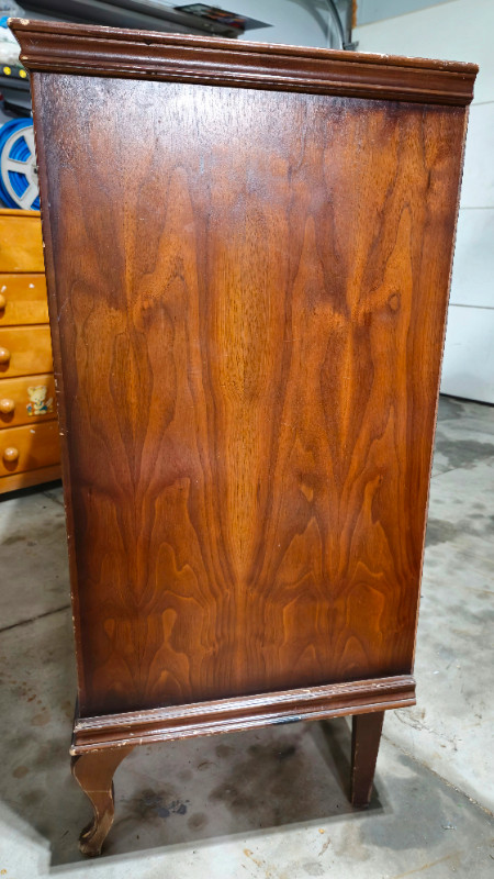 Wood Dresser w/ Marble Slab/4 Drawers (Calling All Refinishers) in Dressers & Wardrobes in Hamilton - Image 2