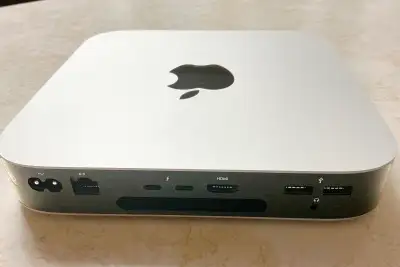 Apple M1 Mac Mini – 8GM Memory, 512GB SSD (original box included, View more