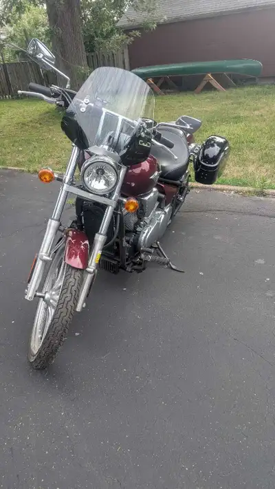 2011 Kawasaki Vulcan 900 Custom American bike imported to Ontario in March Runs & Drives great, only...