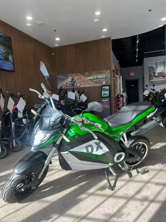 Showroom Demo EMMO DX E-Motorcycle - Green | Demo sale $800 OFF! in eBike in City of Toronto - Image 2