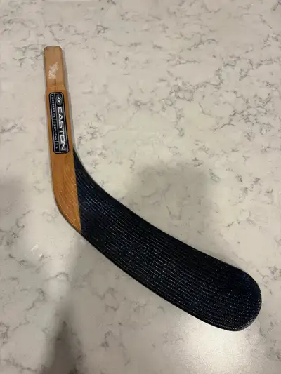 Easton composite replacement blade (left), View more