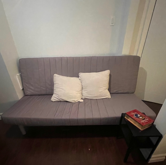 IKEA sofa bed dans Sofas et futons  à Longueuil/Rive Sud