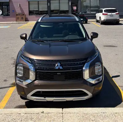 Low mileage and zero damage 2.5L SUV. Please text 587-322-1070 for inquiry: Used like new; LE S-AWC...