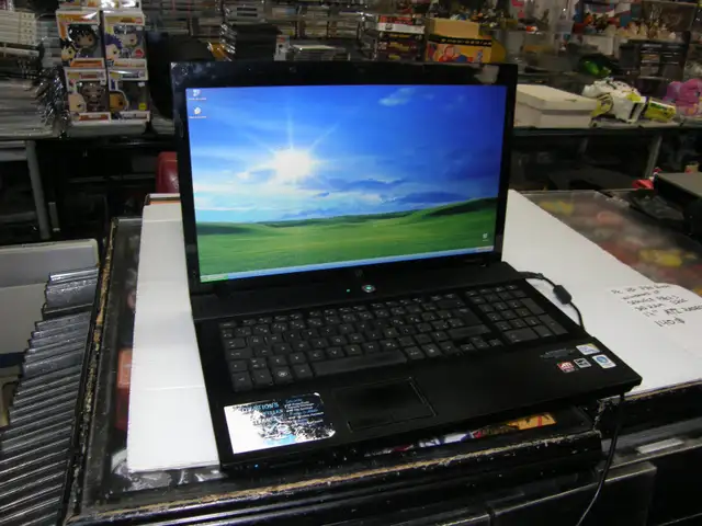 Ordinateur PC HP Pro Book 6450B i5 3G Ram 320G 17'' ATI Radeon + in Desktop Computers in Québec City - Image 3