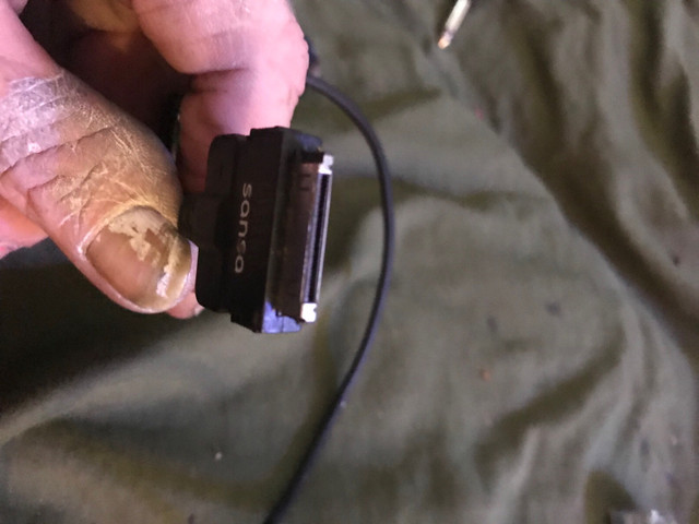 apple iPhones/iPad 14 pin usb cable  in Cables & Connectors in Ottawa - Image 4