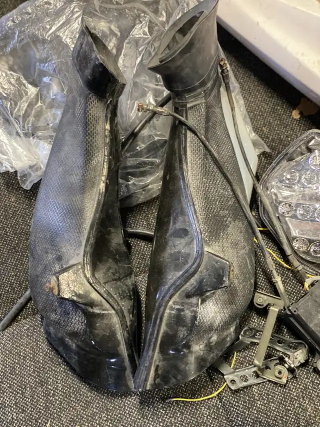 2002 Gsxr 1000 parts in Motorcycle Parts & Accessories in Belleville - Image 3