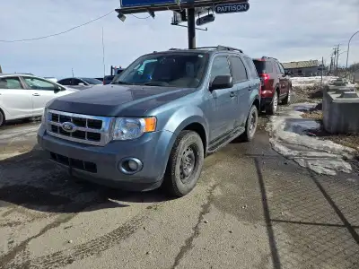 Great condition, NO MECHANICAL ISSUES AT ALL, HAS 2 KEYS AND REMOTE STARTER, ITS IN PERFECT CONDITIO...