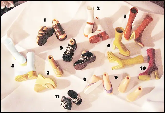 BRATZ DOLL SHOES OR BOOTS in Toys & Games in Oshawa / Durham Region - Image 3