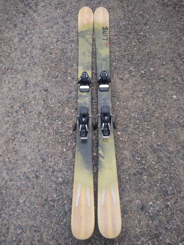 Line Prophet 100 Skis, Lange Boots, & Salomon Poles Ski Muskoka