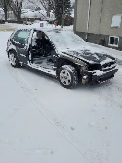Golf 2002 tdi alh manuelle à vendre en pièces détachées. Ecu stage 2. (2000-2001 et 2002-2003 dispo)...