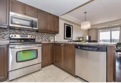 2 Bedroom 2 Parking 1 Bath Apartment / Condo