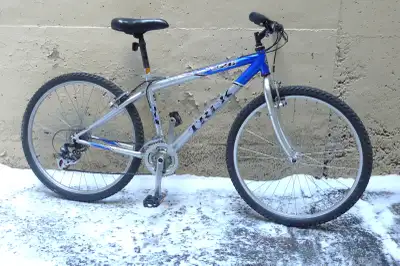 TREK - Mountain Bike - Size Small, View more
