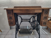 Singer antique sewing machine and table