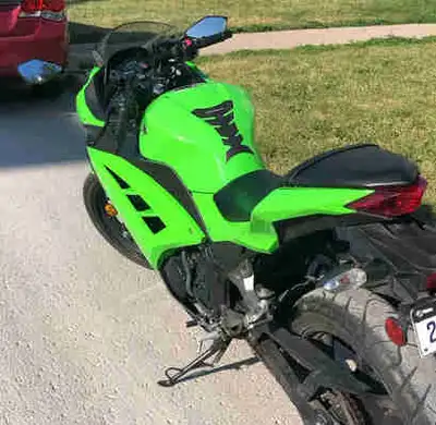 Year: 2015 • Mileage: ~25,000 km • Anti-lock Braking System (ABS) for added safety • Lightweight, sm...