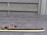 2' pipe wrench
