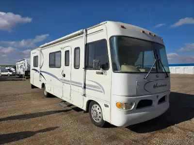 Selling for my Grandmother. Unit was purchased in 2021 (110504 Miles) with dreams of travel, which w...