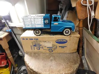 Beau camion de ferme tonka # 13032.21 vintage en belle condition avec sa boite modèle # 4 14" long 6...