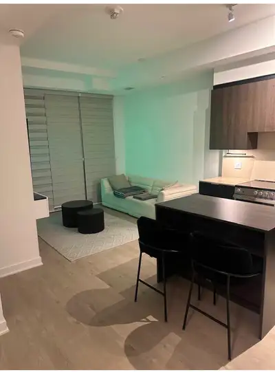 Fully Furnished 2 Bed + 2 Bath Short-Term Rental Near Square One Beautiful fully furnished condo ava...
