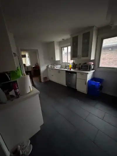 Room for Rent in 3 Bed Bungalow!! Avail July 1 FEMALE only!